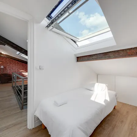 Large Luxury Loft For 6 People By Weekome Apartment