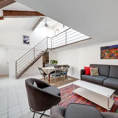 Large Luxury Loft For 6 People By Weekome Apartment