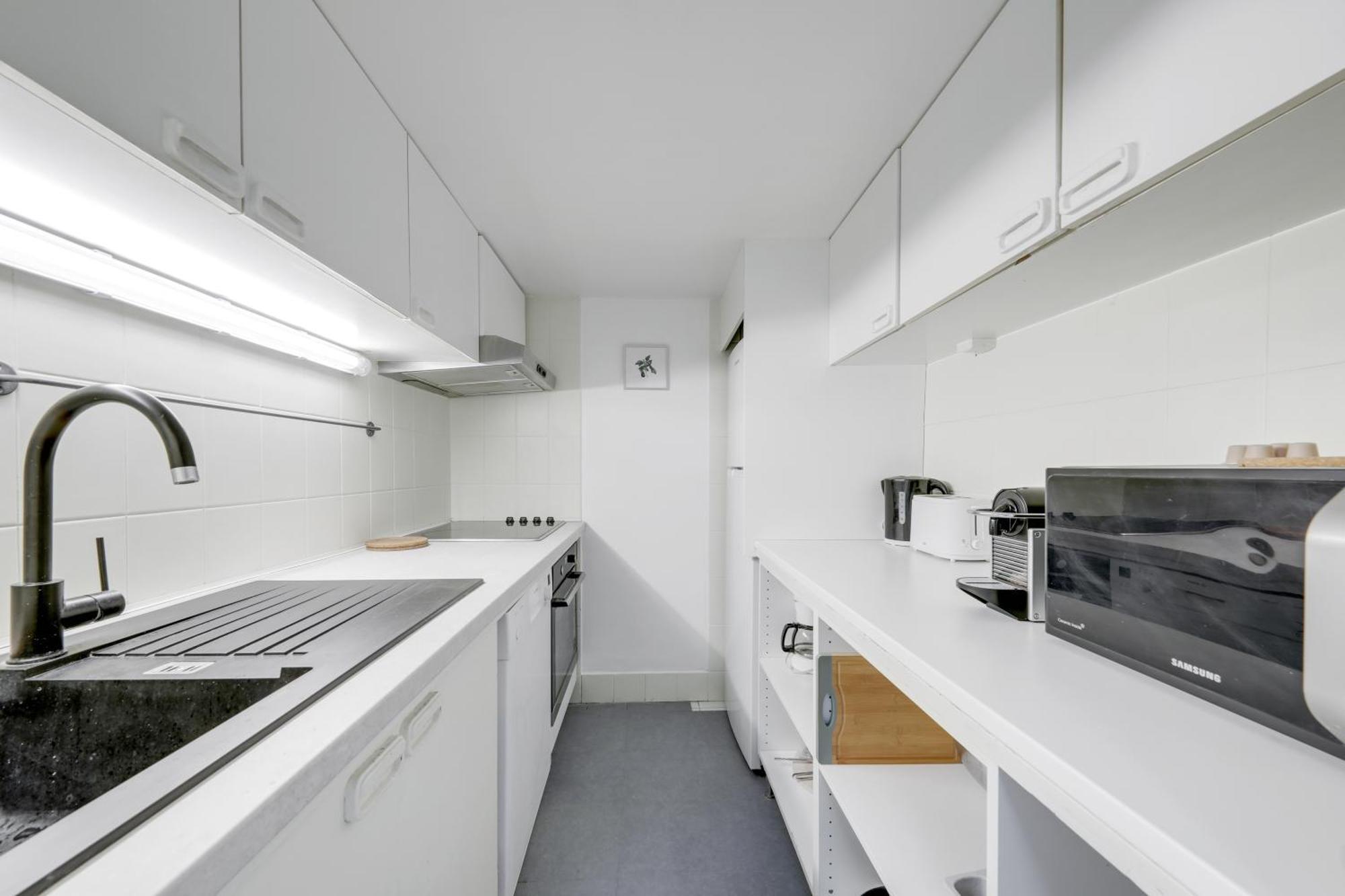Large Luxury Loft For 6 People By Weekome Parigi