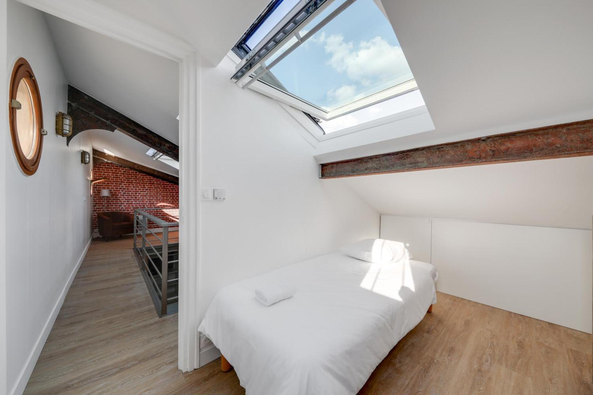 Large Luxury Loft For 6 People By Weekome Appartamento