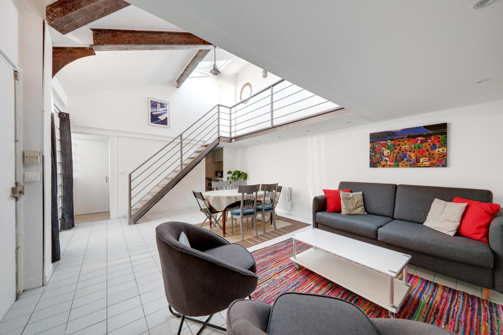 Large Luxury Loft For 6 People By Weekome Appartamento